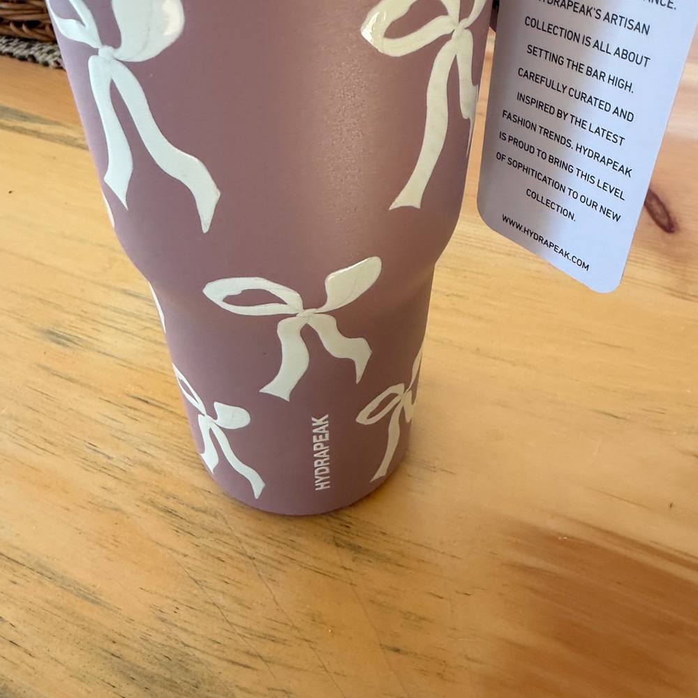 Hydrapeak Pink Tumbler with White Bow Design